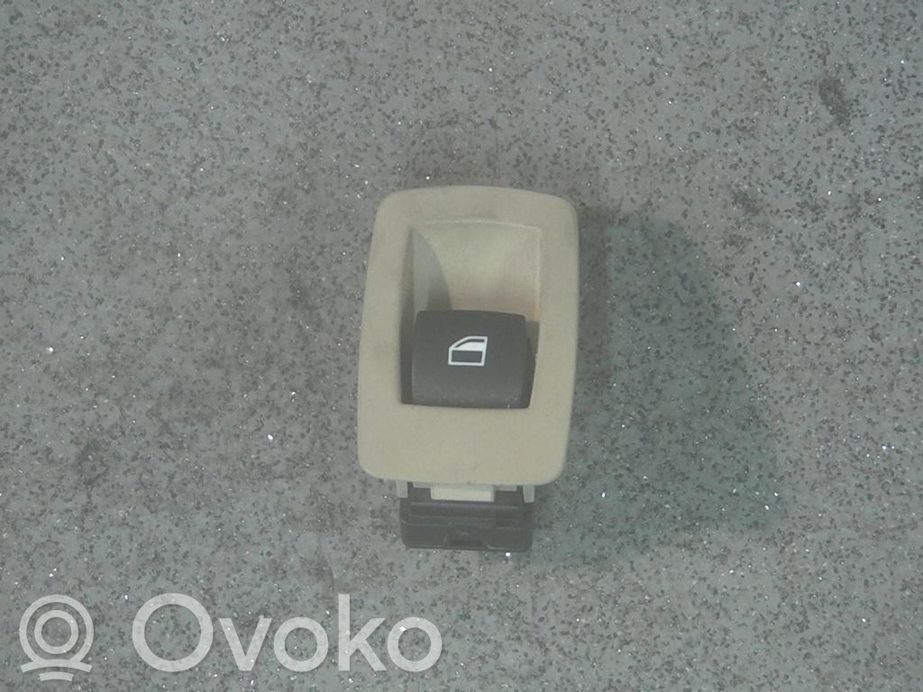 Electric window control switch   6945876