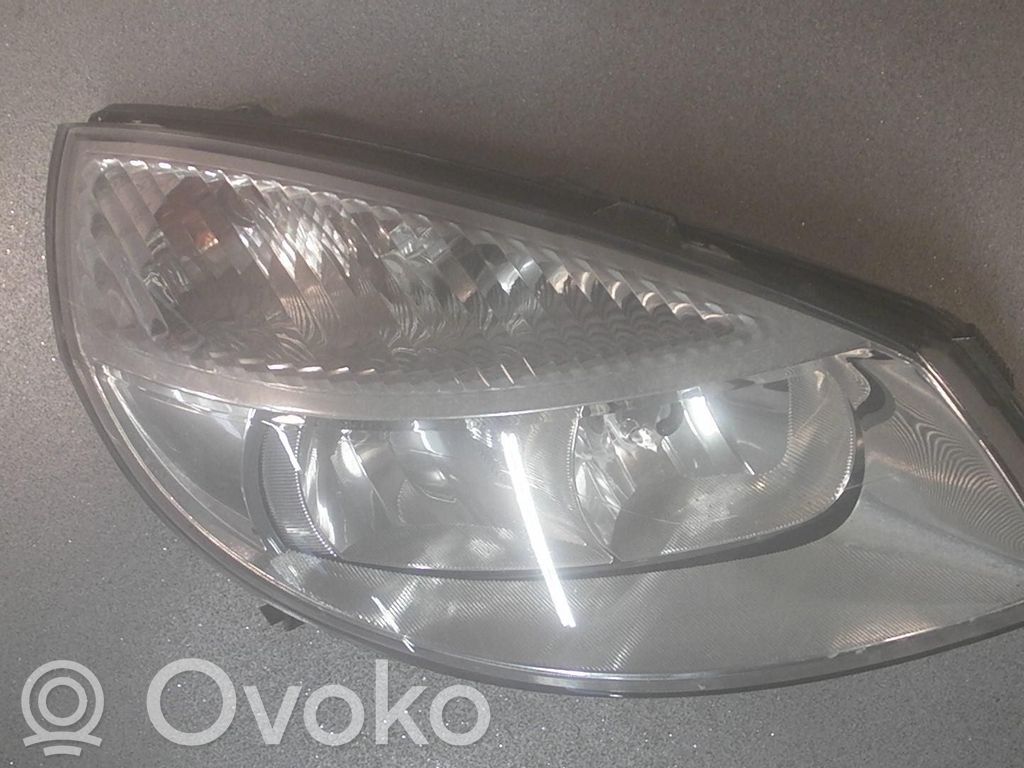 Lampa przednia   SLEBETOG2KLAKERET,260102336R