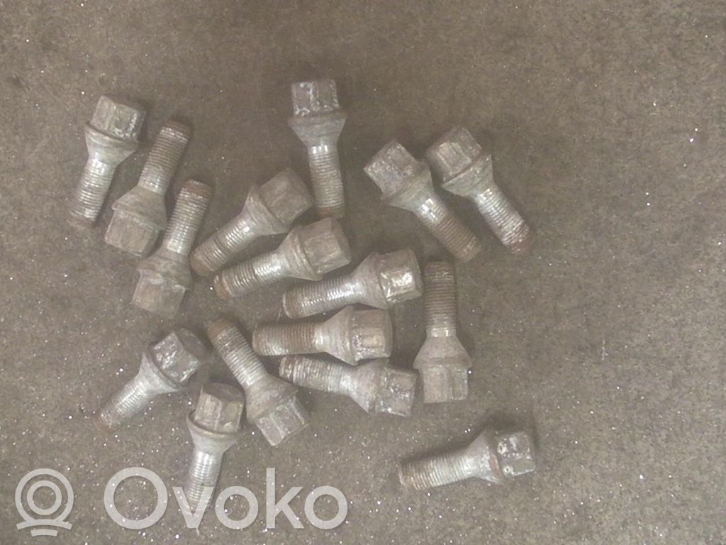Citroen C4 Grand Picasso Boulon de roue de secours 