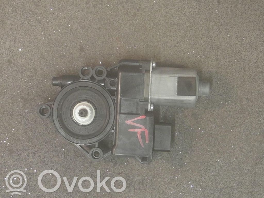 Hyundai i40 Motor macara geam ușă față 