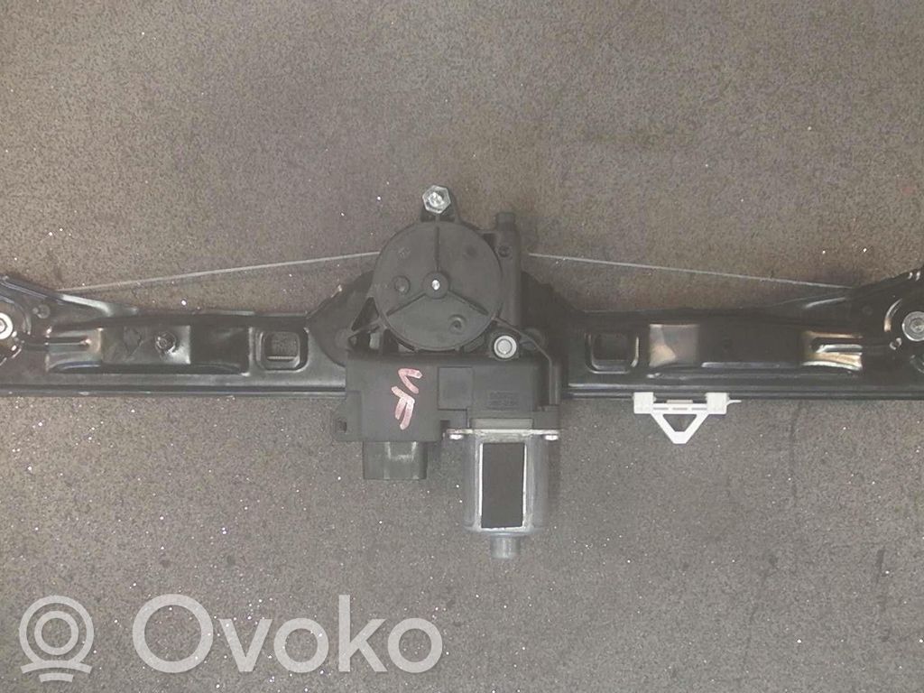 Motor del regulador de la ventanilla de la puerta delantera