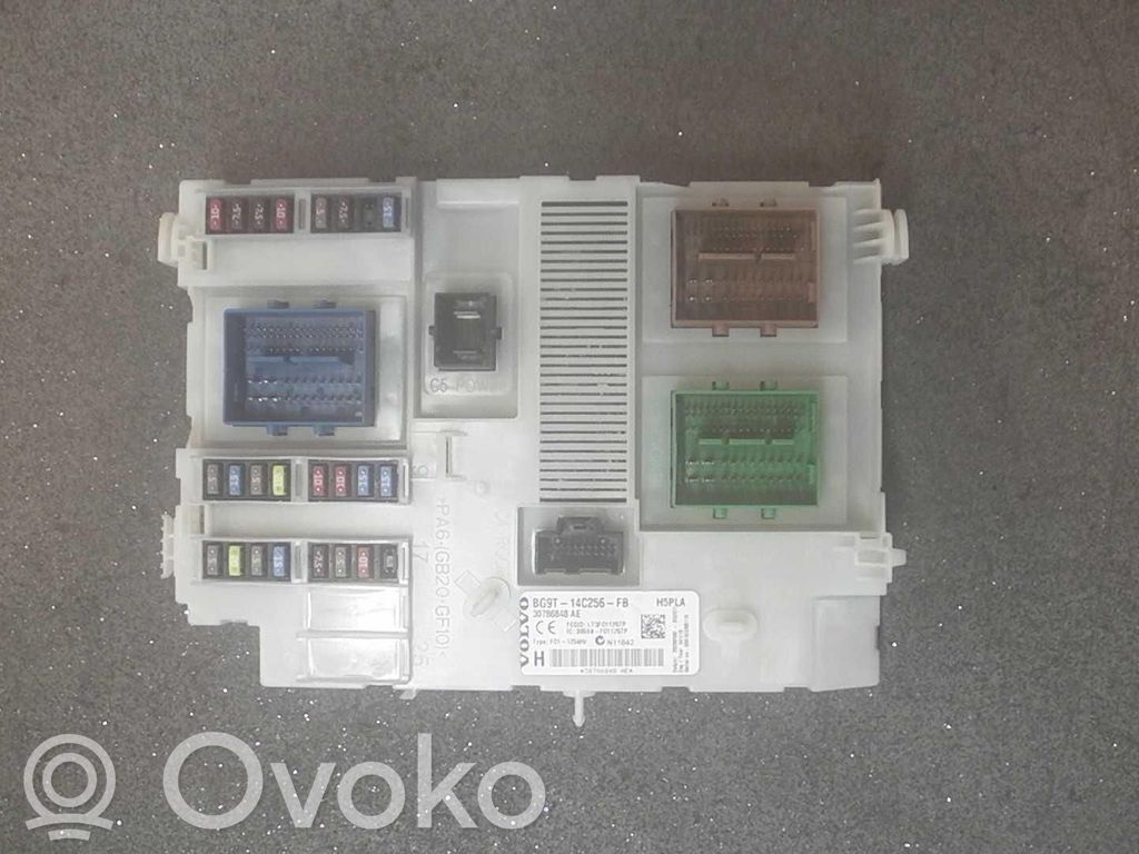 Módulo de fusible   30786848AE