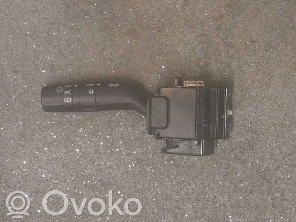 Mazda 3 II Commodo, commande essuie-glace/phare 