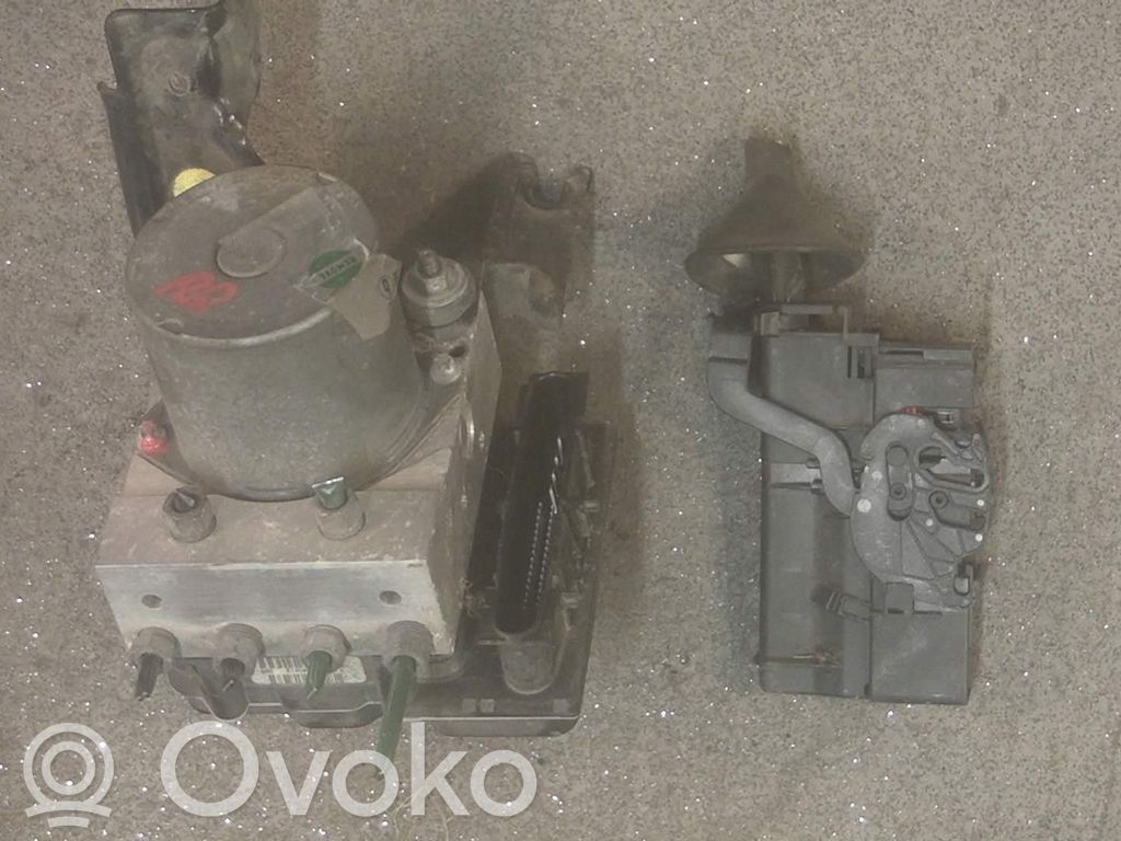 Renault Clio III Bomba de ABS 