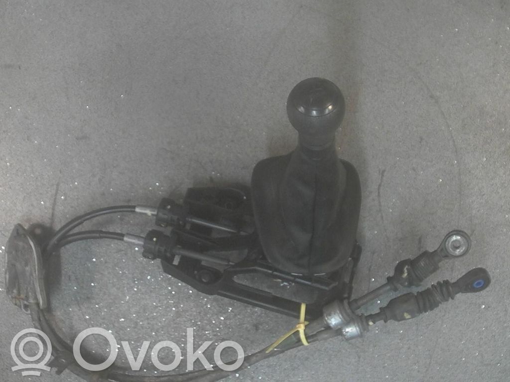 Toyota Aygo AB10 Vaihdetanko 
