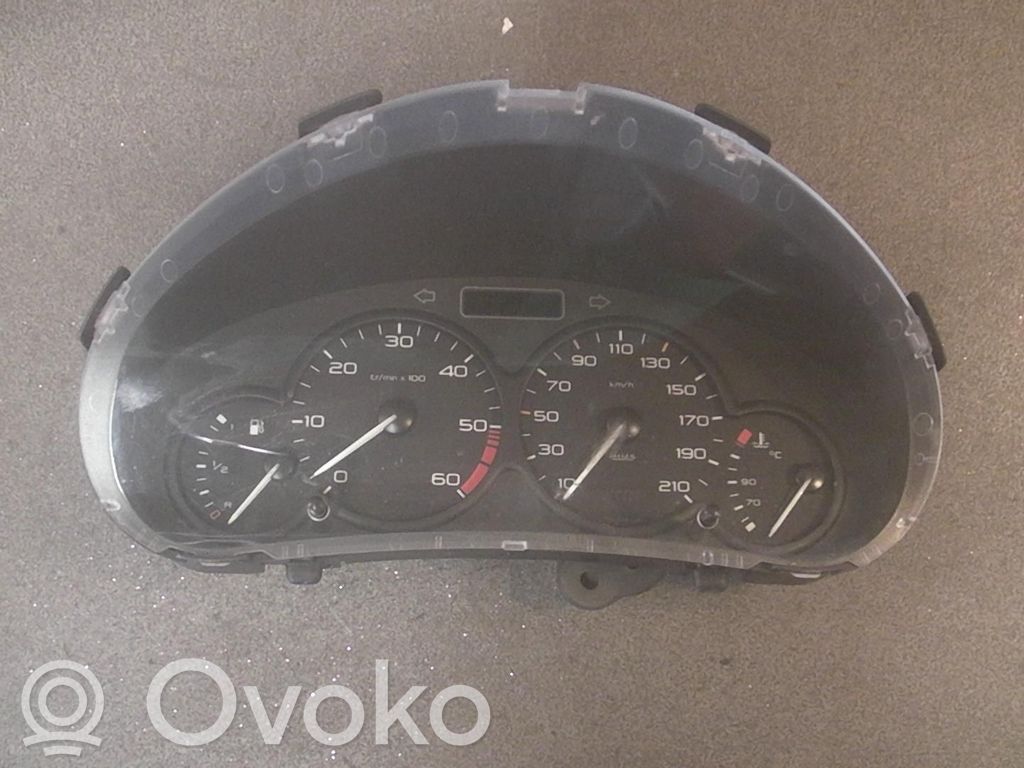 Peugeot 206 Geschwindigkeitsmesser Cockpit 