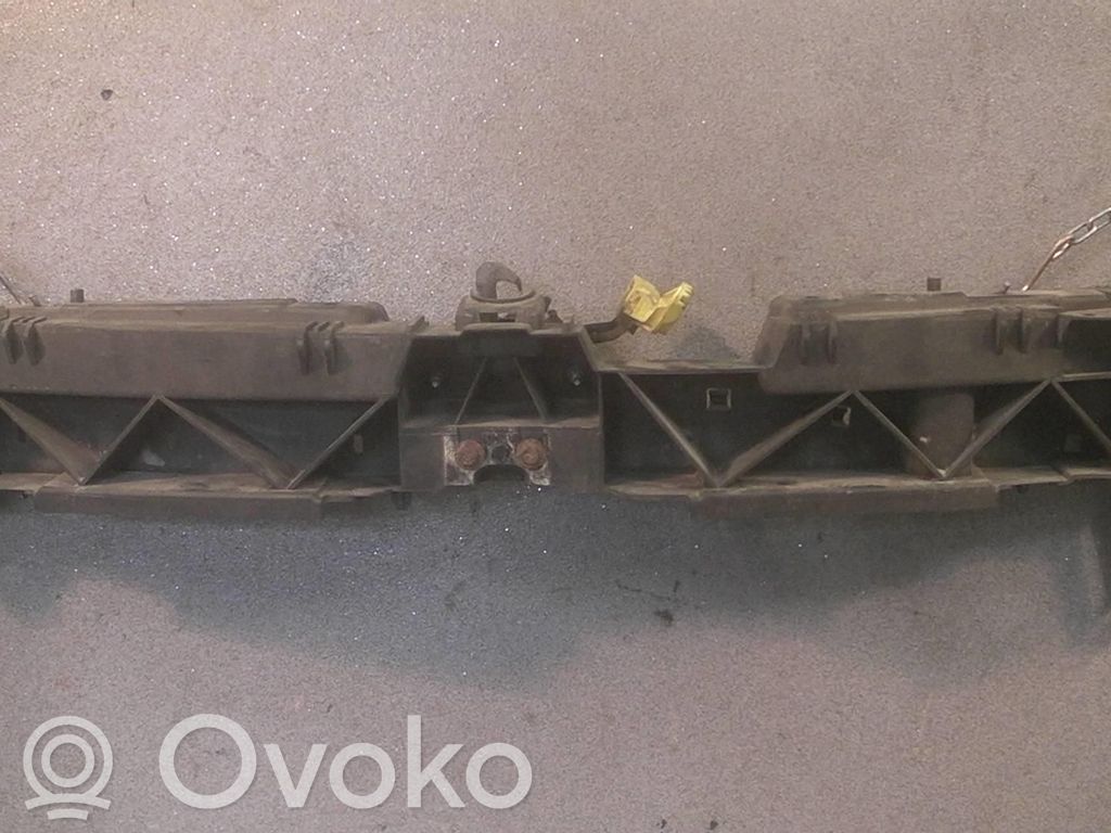 Radiatorių panelė   7416L6