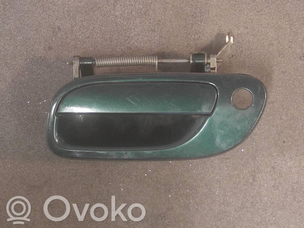 Manecilla externa puerta delantera