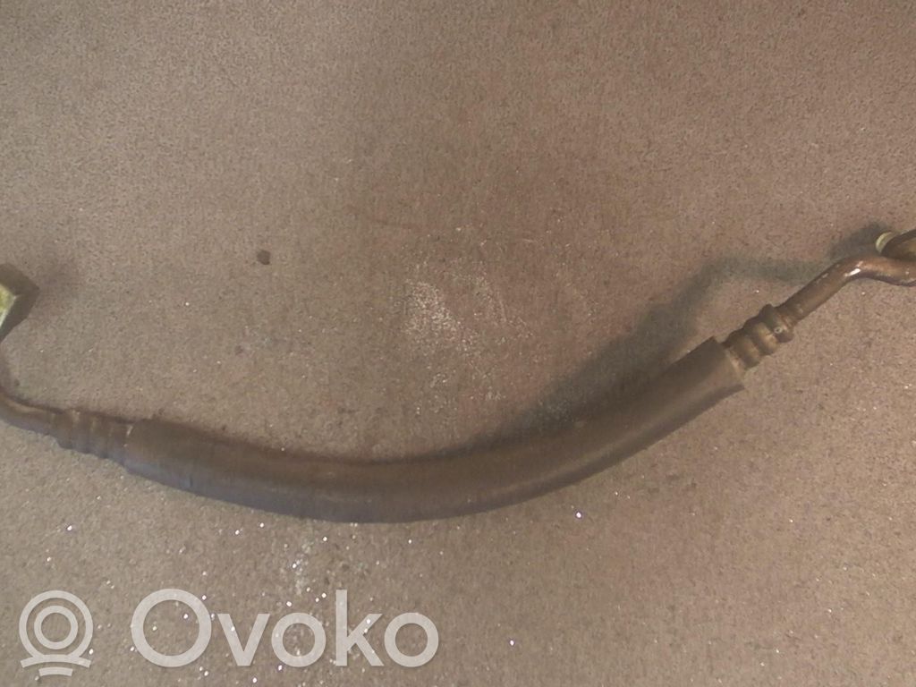 Nissan Primera Ilmastointilaitteen putki (A/C) 