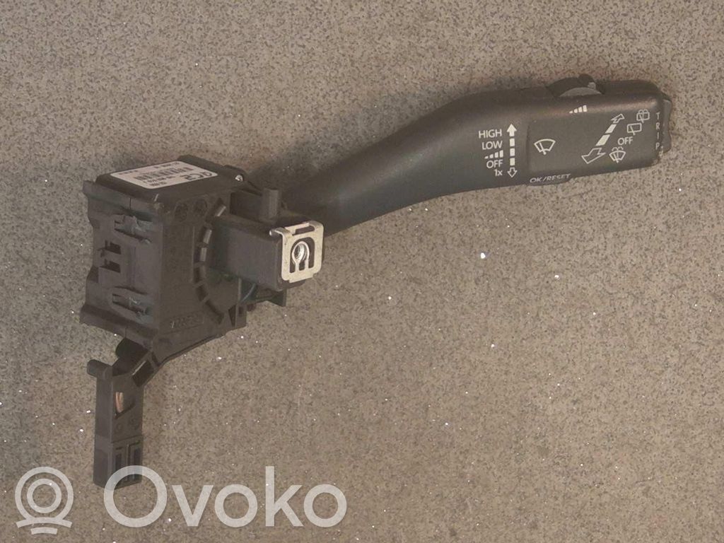 Skoda Octavia Mk2 (1Z) Commodo, commande essuie-glace/phare 