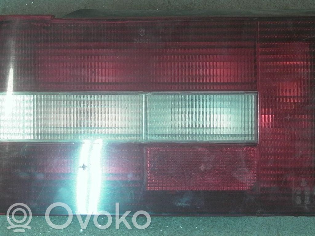 Volvo 460 Feux arrière / postérieurs
