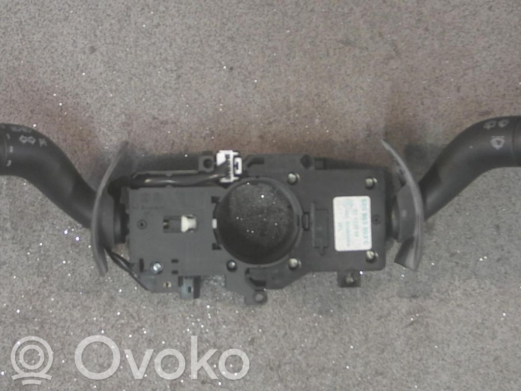Volkswagen Fox Wiper turn signal indicator stalk/switch 