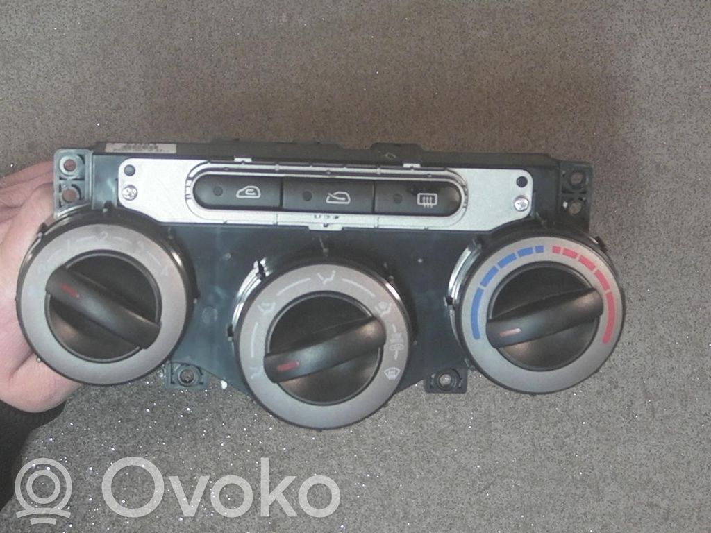 Hyundai i10 Panel klimatyzacji 