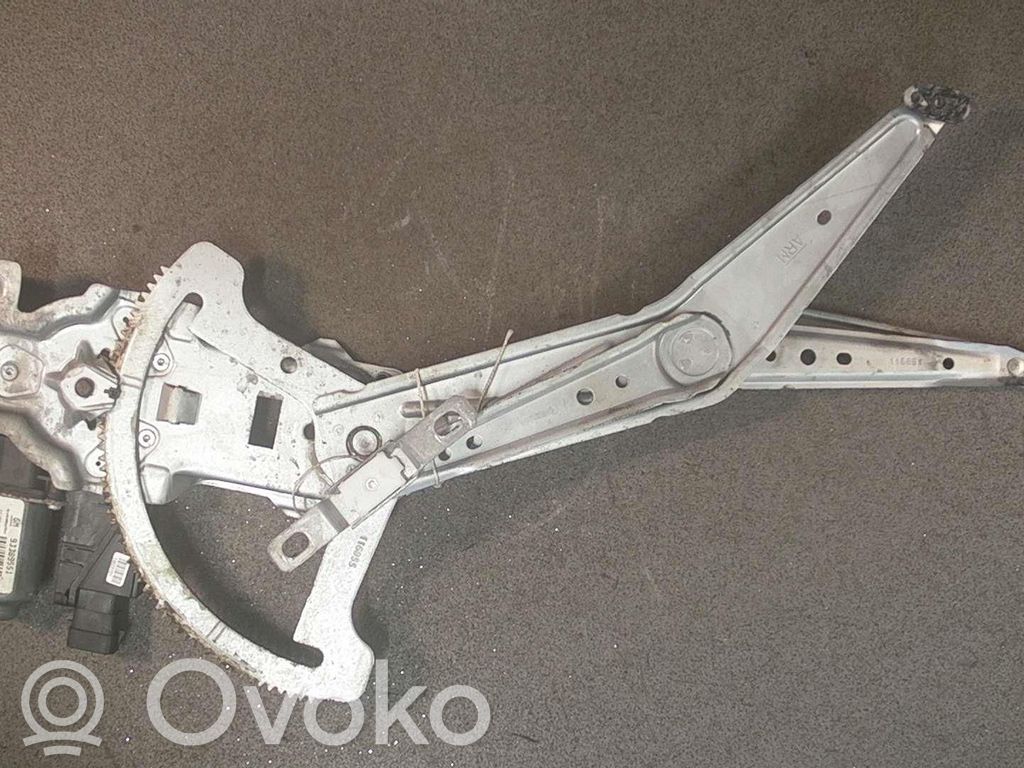 Motor del regulador de la ventanilla de la puerta delantera