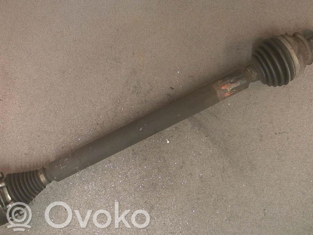 Skoda Fabia Mk2 (5J) Front driveshaft 
