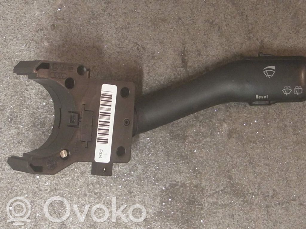 Skoda Octavia Mk1 (1U) Leva/interruttore dell’indicatore di direzione e tergicristallo