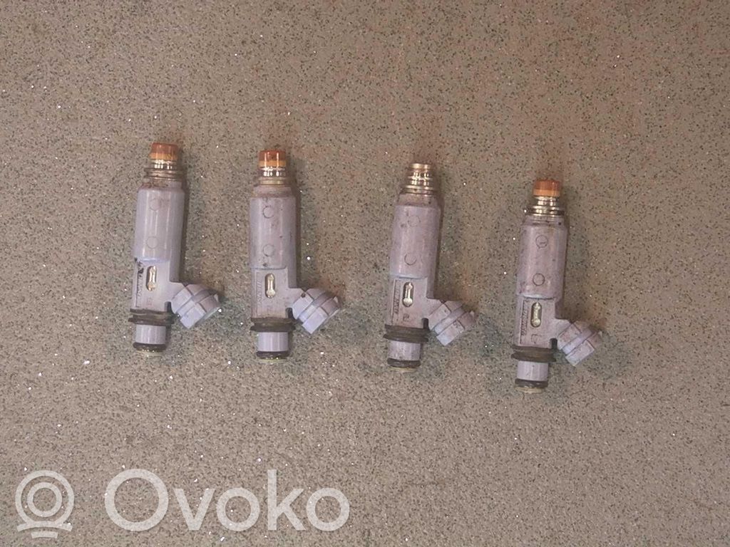 Suzuki Liana Injector combustibil 