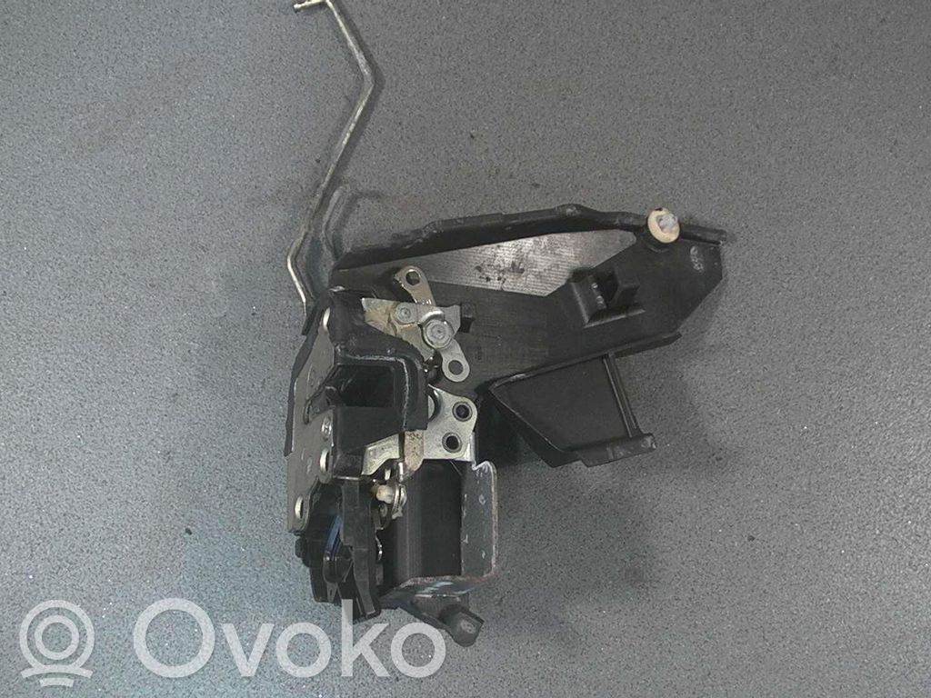 Loading door lock