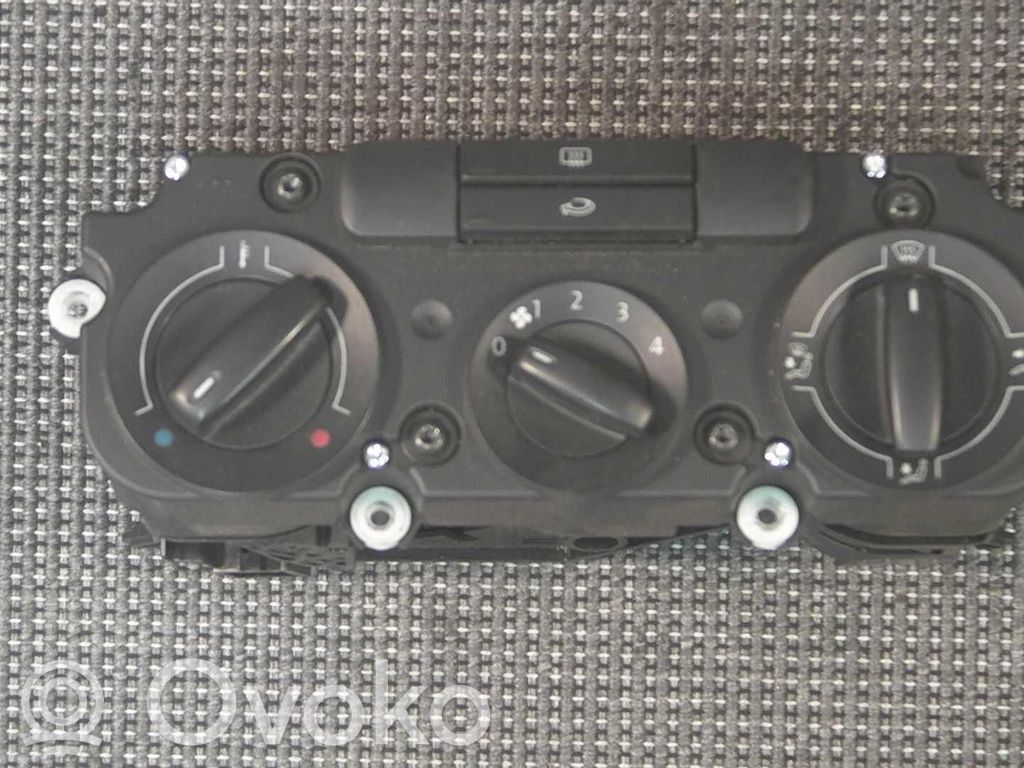Volkswagen Caddy Panel klimatyzacji 