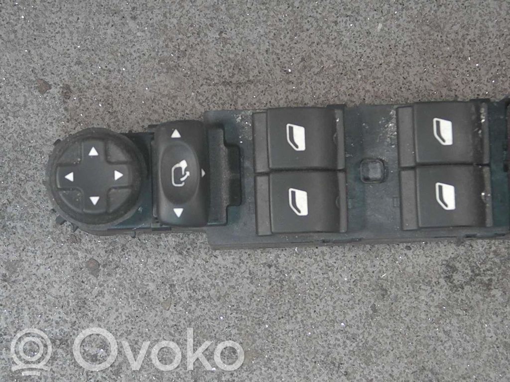 Citroen C4 II Electric window control switch 