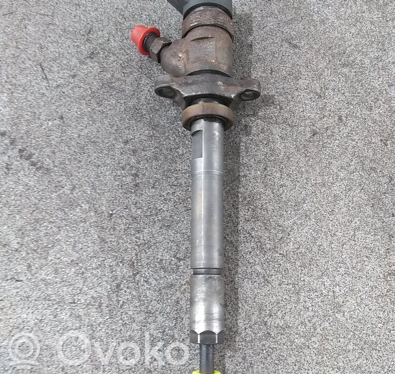 Citroen C4 I Wtryskiwacz paliwa 
