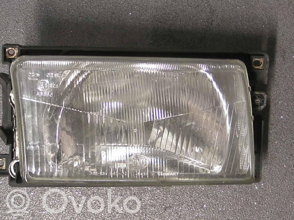Volkswagen Polo II 86C 2F Phare frontale 