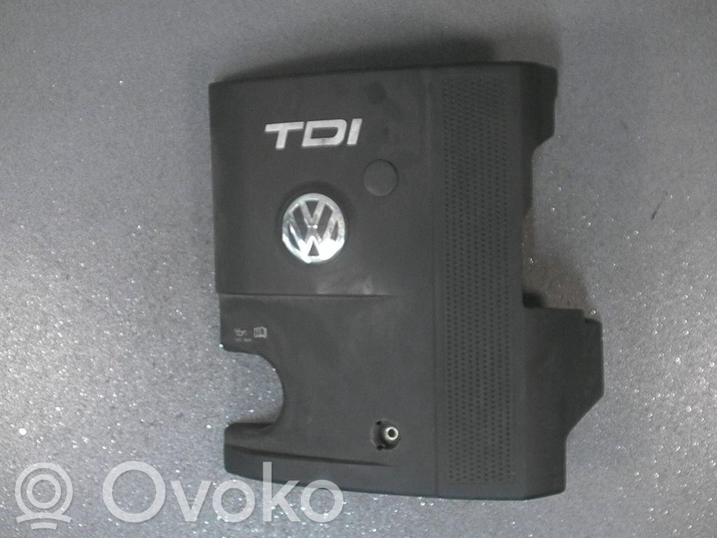 Volkswagen PASSAT B5 Variklio dangtis (apdaila) 