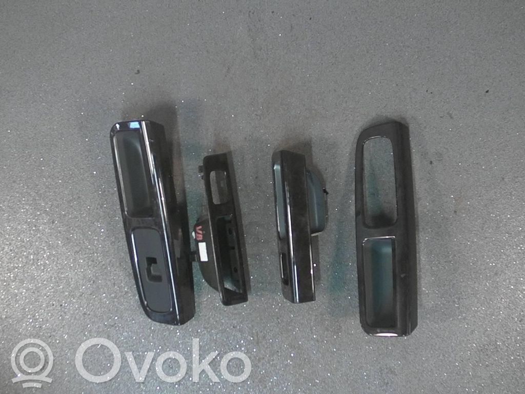 Keskikonsoli