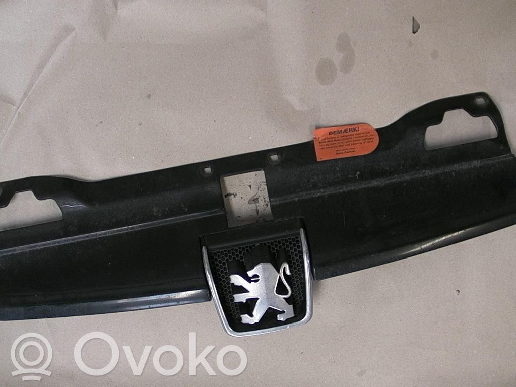 Peugeot 406 Kühlergrill 
