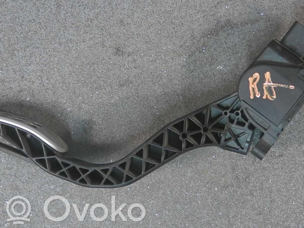Peugeot 206 Педаль акселератора 