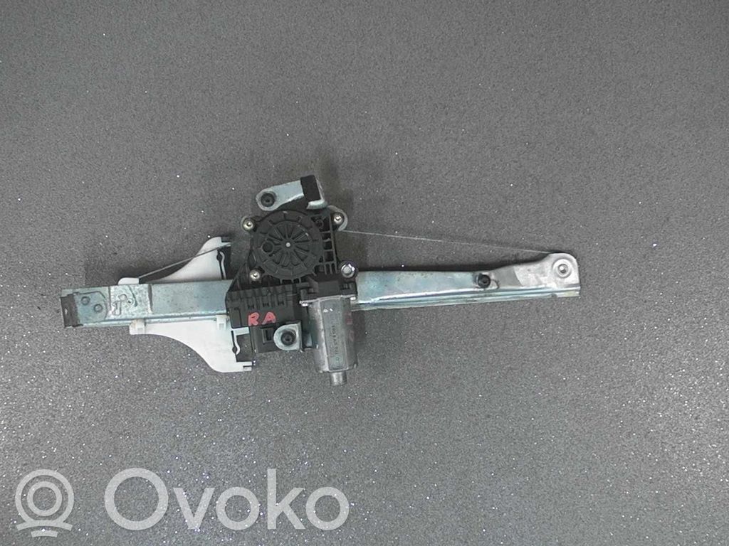 Motor del regulador de la ventanilla de la puerta delantera