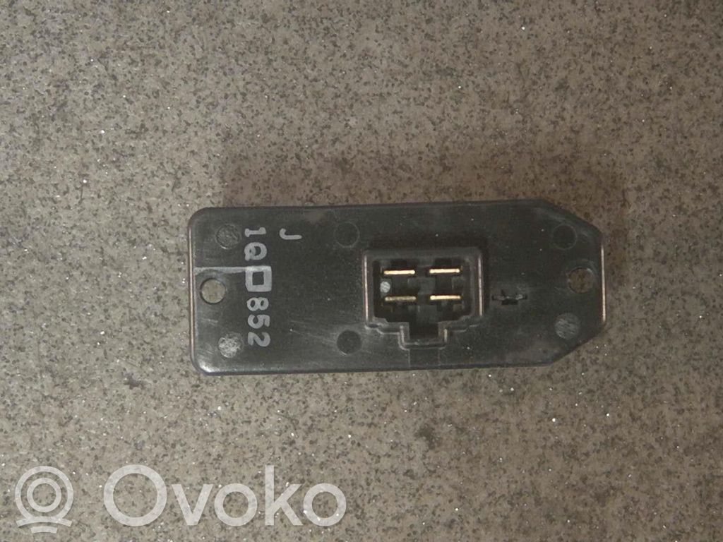 Rezystor / Opornik dmuchawy nawiewu   J1Q852