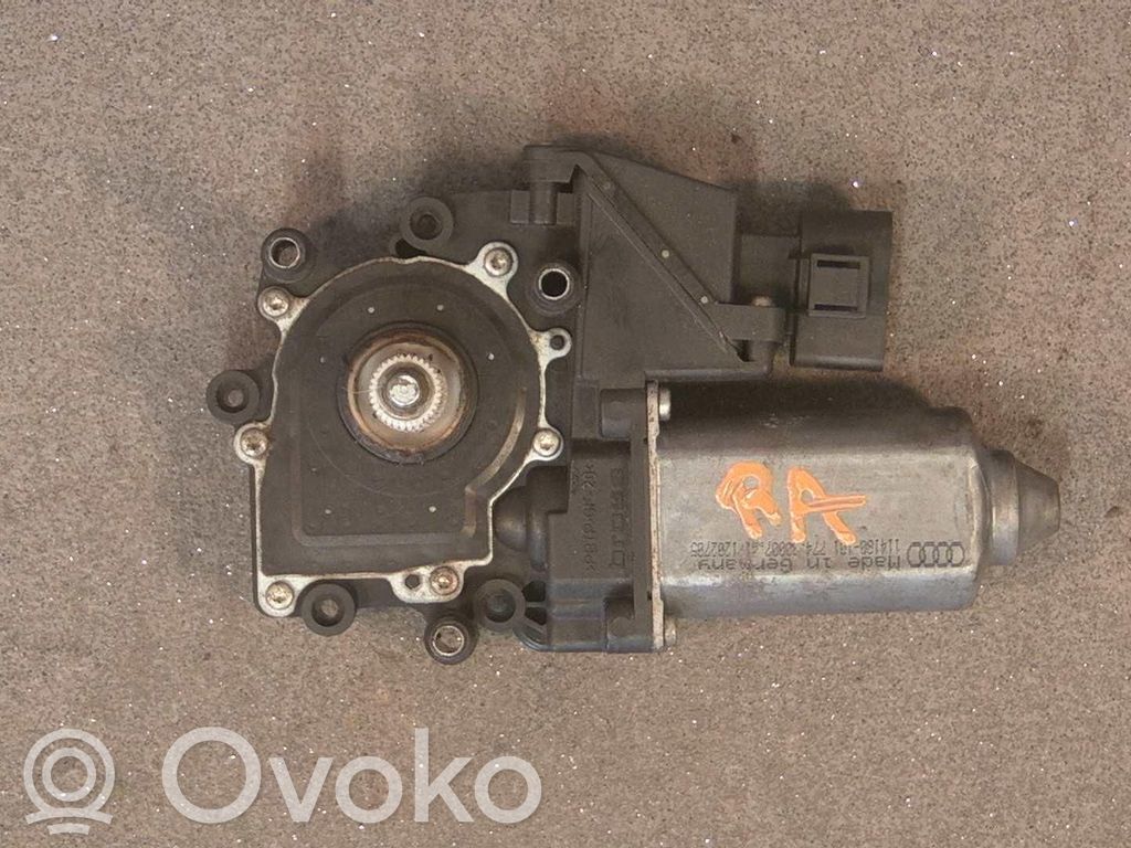Audi A3 S3 8L Priekinio lango pakelėjo varikliukas 
