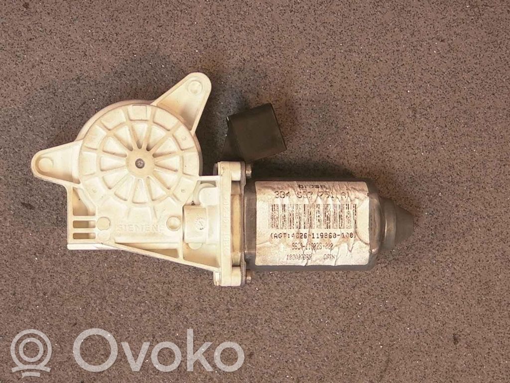 Volkswagen PASSAT B5 Motorino alzacristalli della portiera anteriore 
