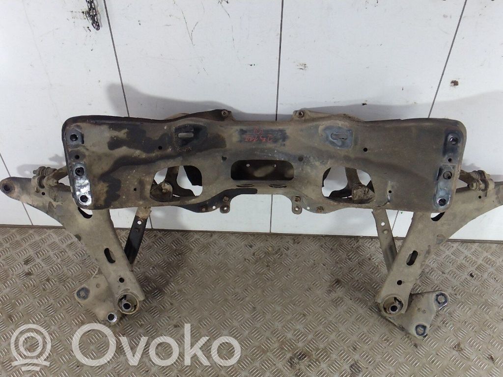 Subaru Forester SJ Priekinis traversas 