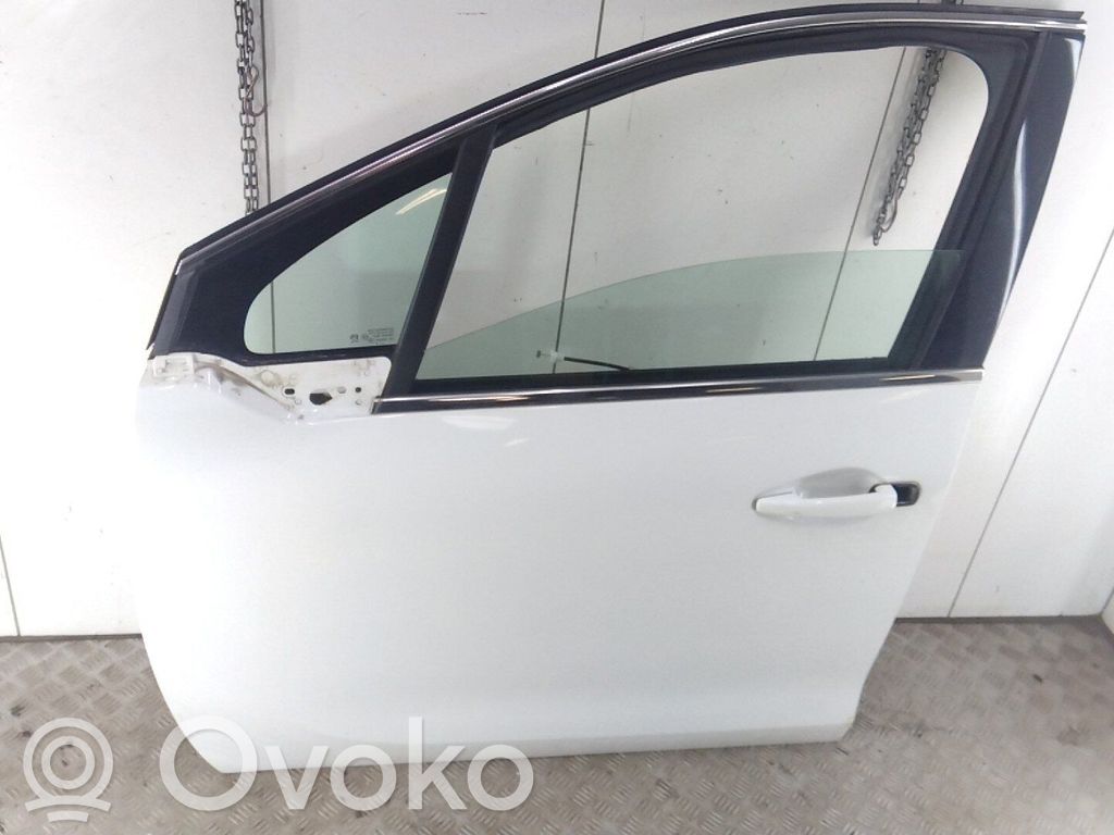 Peugeot 208 I Puerta delantera 