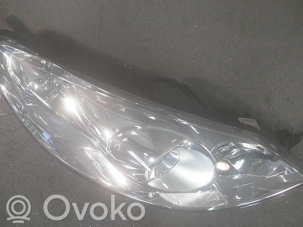 Peugeot 407 Faro/fanale