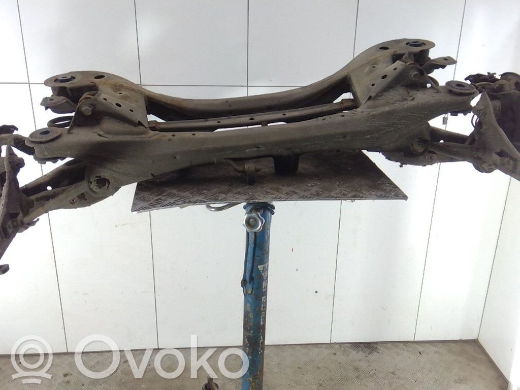 Toyota Auris E180 Eje trasero 