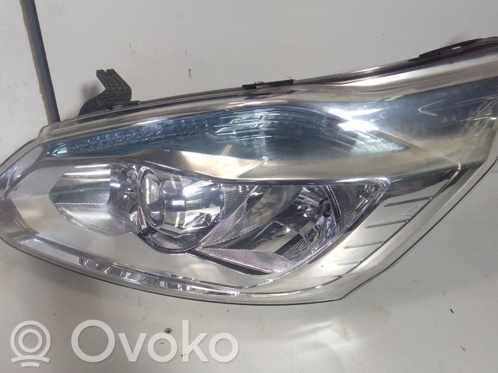 Ford Transit Custom Headlight/headlamp 