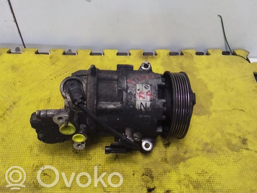 BMW 3 E90 E91 Ilmastointilaitteen kompressorin pumppu (A/C) 