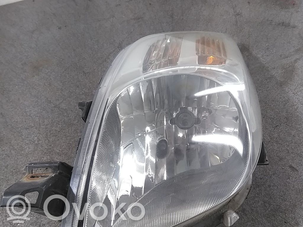 Scheinwerfer   811700D120