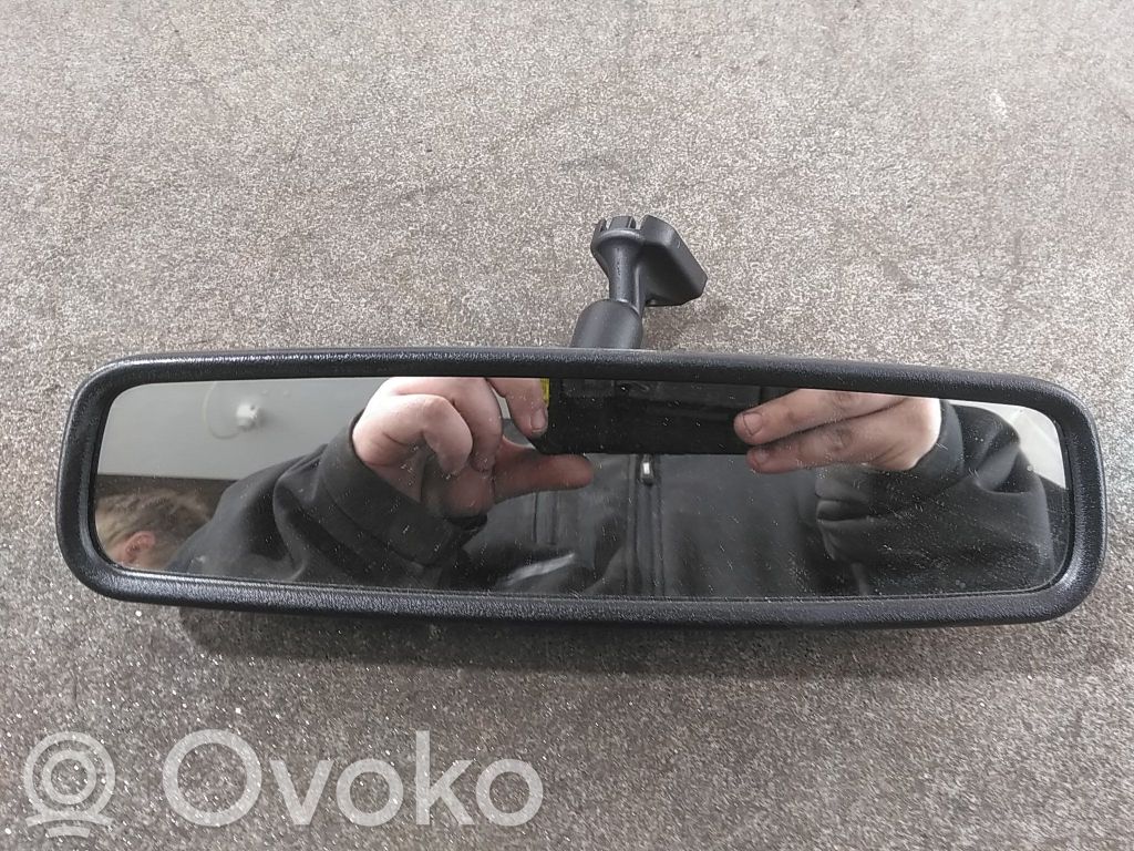 Rear view mirror (interior)   KB8C69220