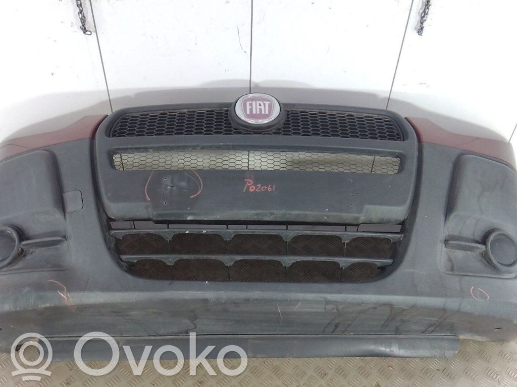 Fiat Doblo Parachoques delantero 