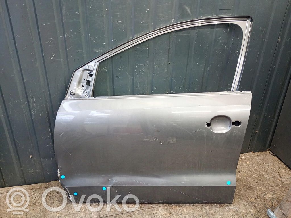 Volkswagen Golf V Drzwi przednie 
