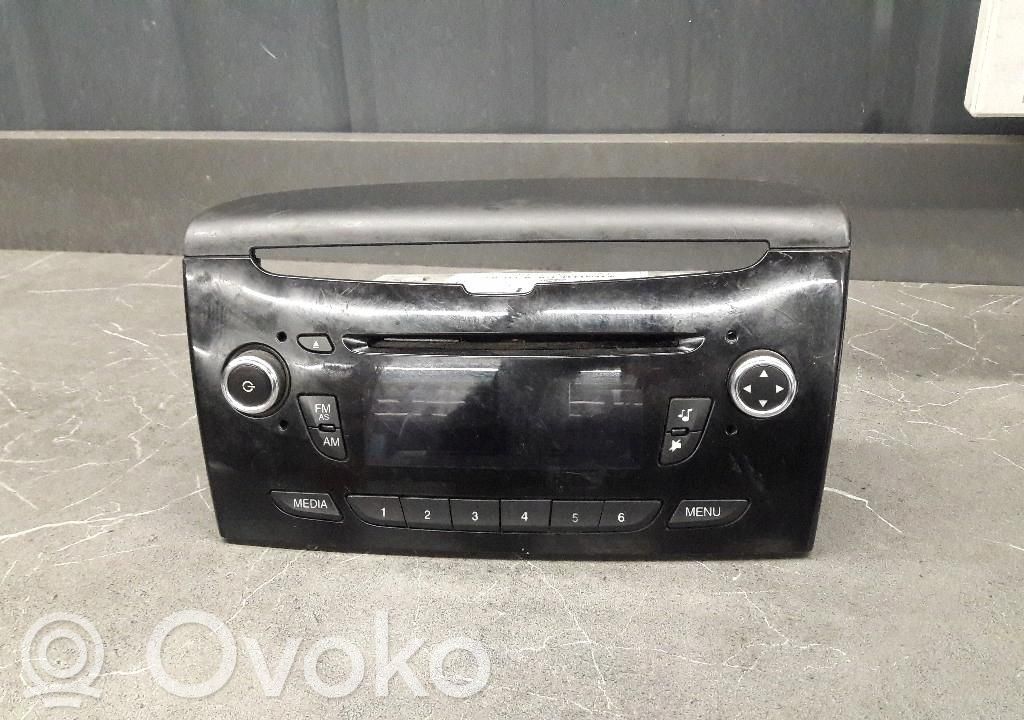 Lancia Ypsilon Radio/CD/DVD/GPS head unit 