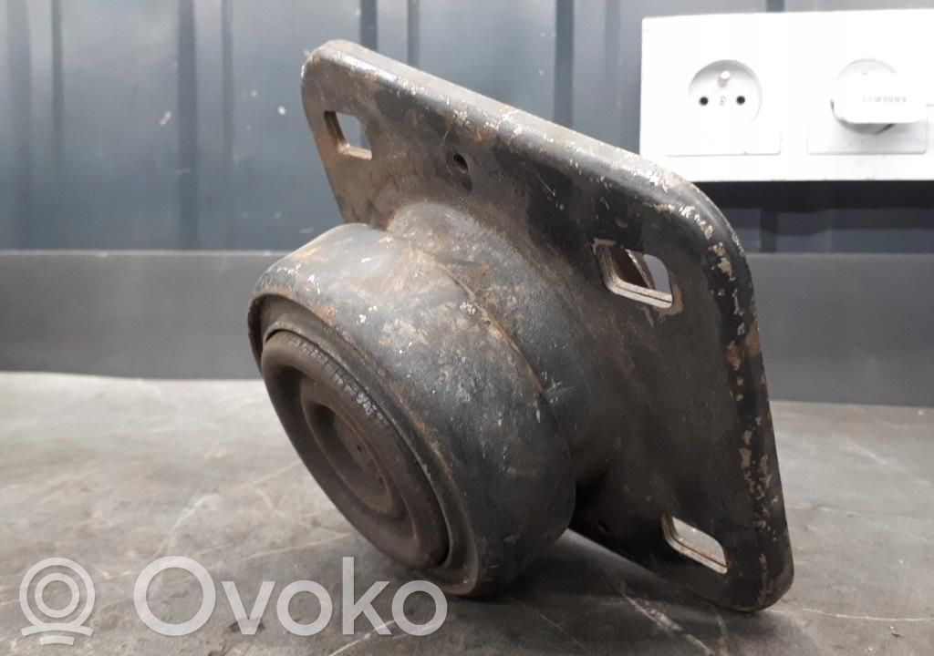 Ford Fiesta Engine mount vacuum valve 