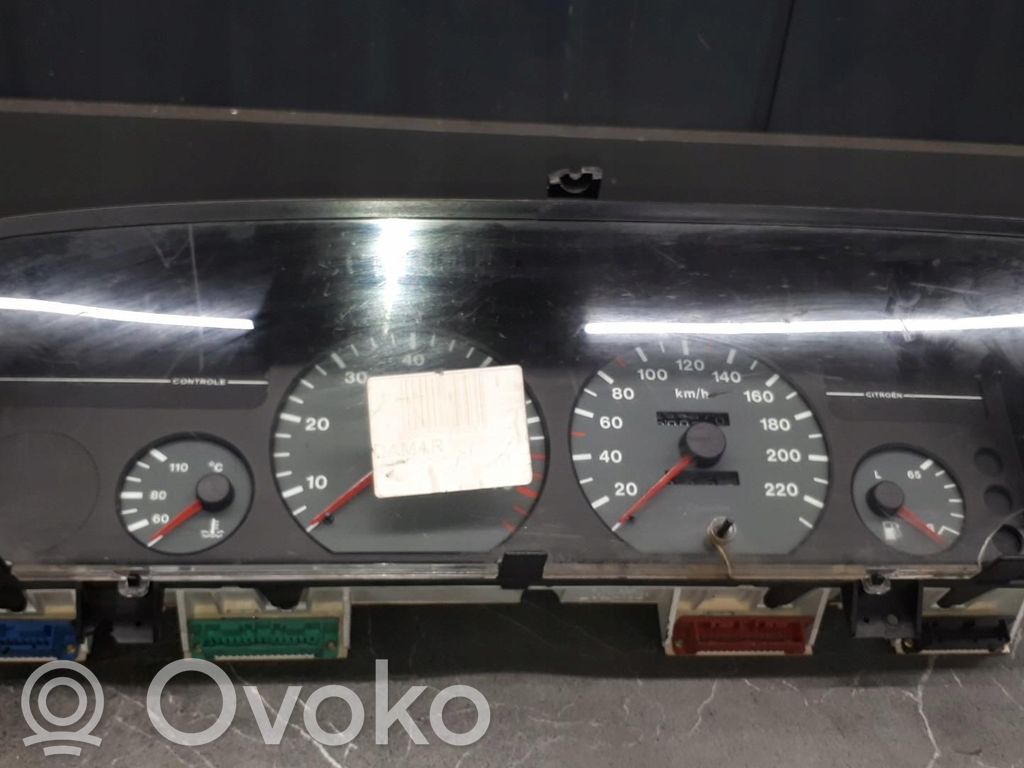 Citroen Xantia Speedometer (instrument cluster) 