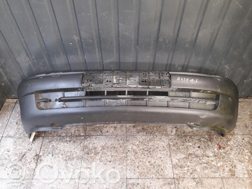 Opel Astra F Parachoques delantero 