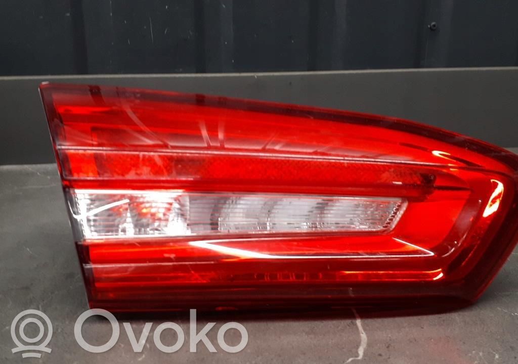 Ford Focus Aizmugurējais lukturis virsbūvē 
