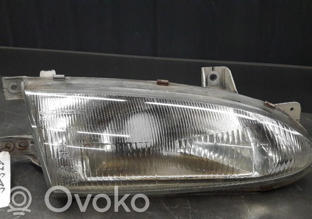 Hyundai Lantra I Phare frontale 